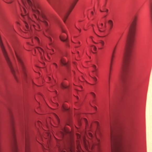 Red dress - Picture 2 of 3